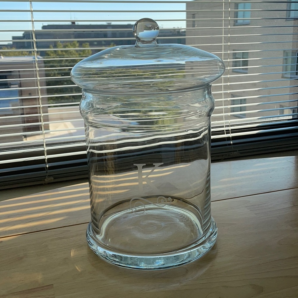 Glass container